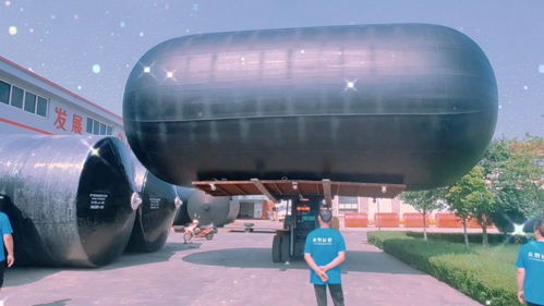 青島永泰船舶用品車間順利完成第七個大型船舶充氣橡膠靠球的生產